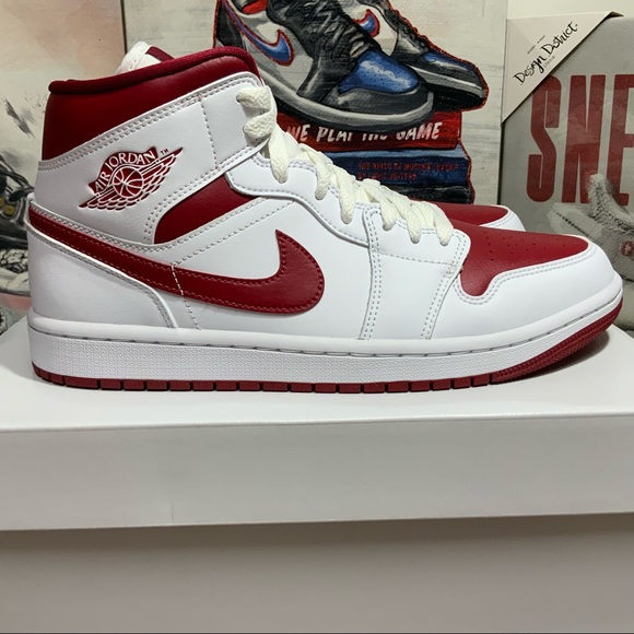 Jordan 1 Mid Reverse Chicago BQ6472-161 US Women's Sz 9.5/Men's Sz 8 New✅ - Picture 4 of 12